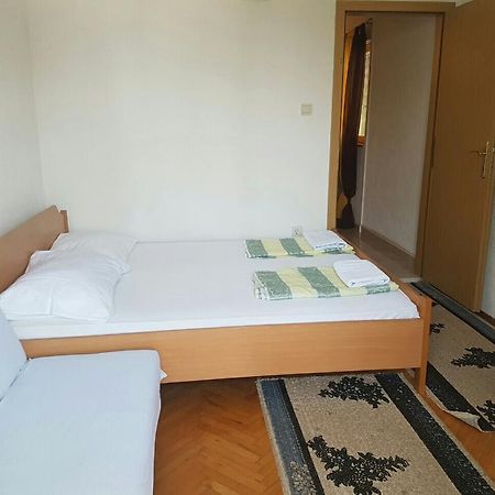 Brig Apartments Živogošće Екстериор снимка