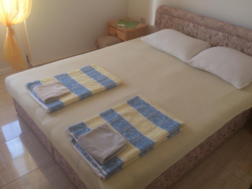 Brig Apartments Živogošće Екстериор снимка