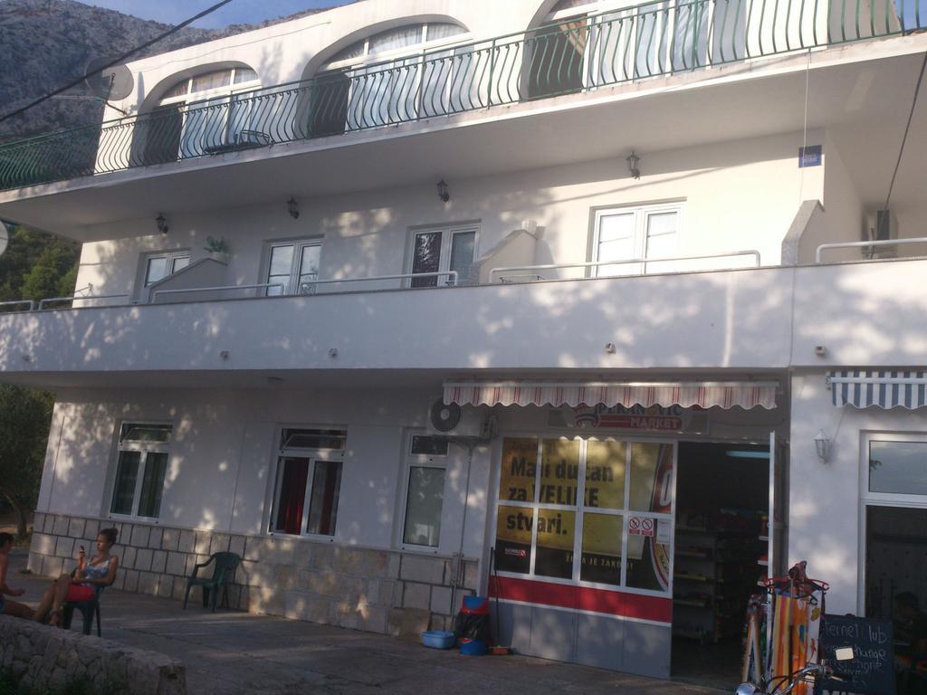 Brig Apartments Živogošće Екстериор снимка