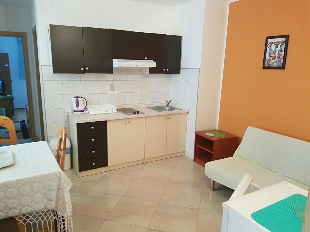 Brig Apartments Živogošće Екстериор снимка